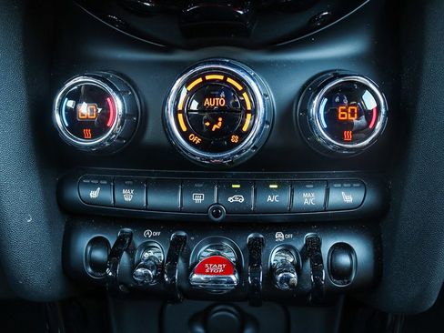 Used 2023 MINI Cooper 2-Door Hardtop image 14