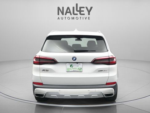 Used 2022 BMW X5 xDrive45e w/ Parking Assistance Package image 12