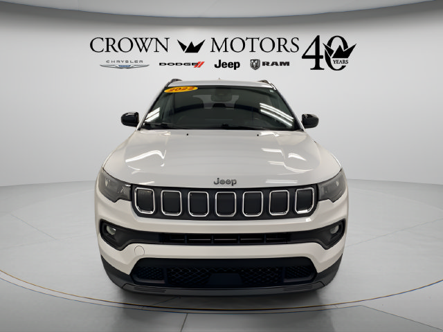 Used 2022 Jeep Compass Latitude w/ Convenience Group AWD/4WD image 2
