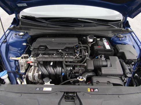 Used 2023 Hyundai Elantra SEL FWD image 25