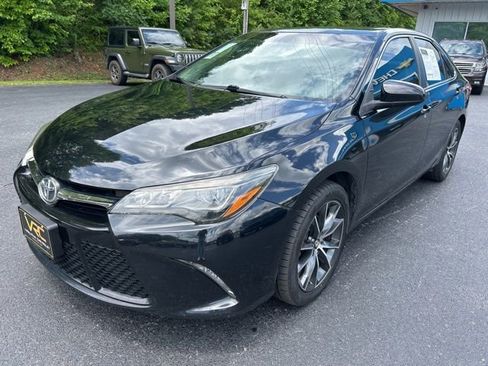 Used 2017 Toyota Camry XSE FWD image 8