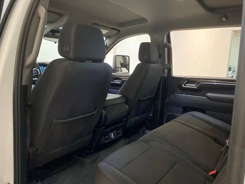 Used 2025 Chevrolet Silverado 2500 LT AWD/4WD image 18