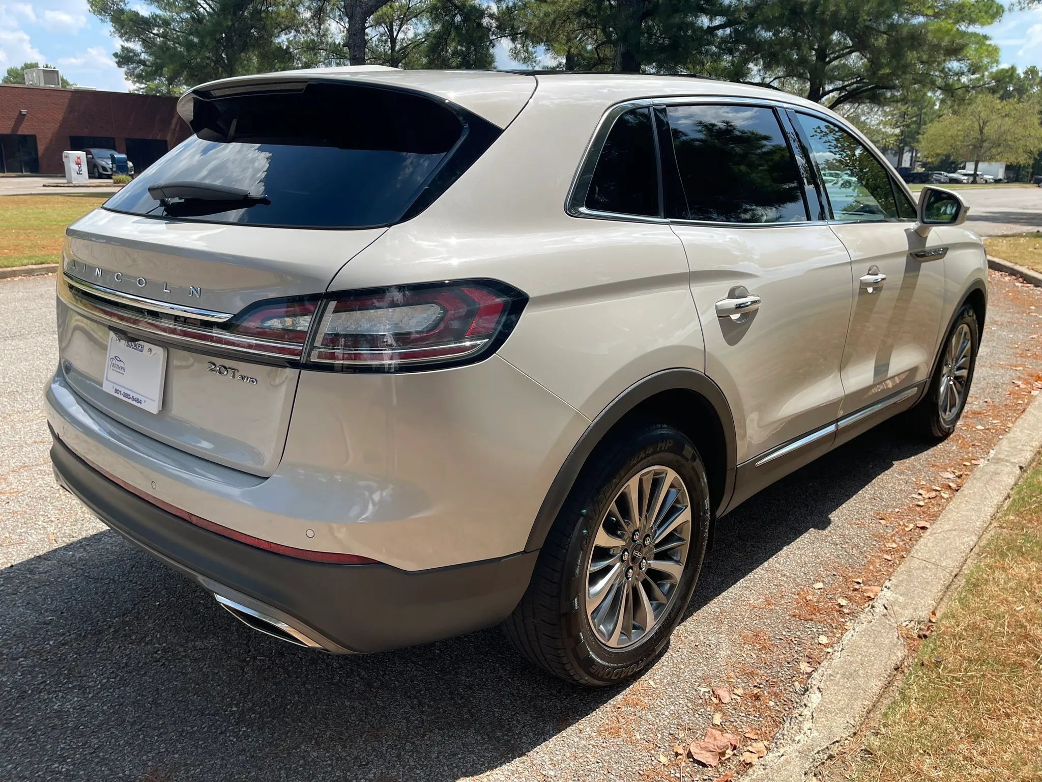 Used 2020 Lincoln Nautilus Reserve AWD/4WD image 5