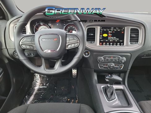 Used 2023 Dodge Charger R/T w/ Technology Group image 7