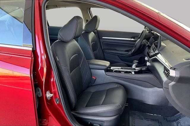Certified 2025 Nissan Altima 2.5 SR w/ SR Premium Package AWD/4WD image 9