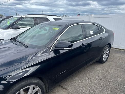Used 2019 Chevrolet Impala LT FWD image 27