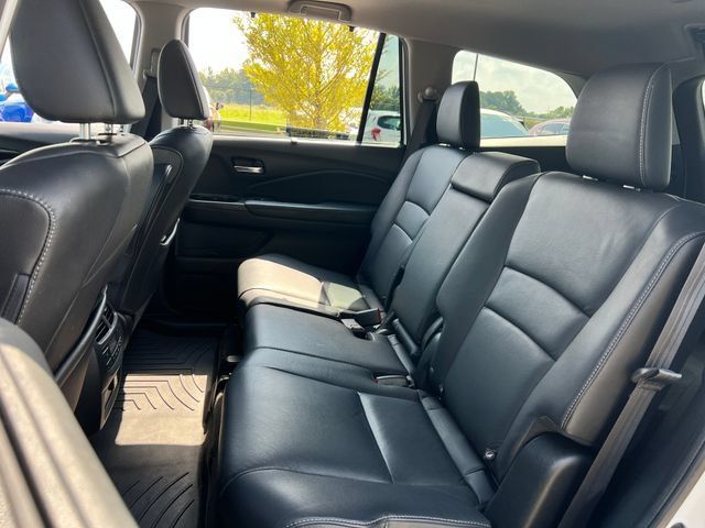 Used 2022 Honda Pilot Touring image 18