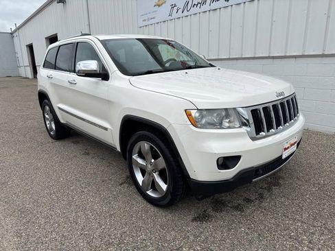 Used 2011 Jeep Grand Cherokee Limited image 4