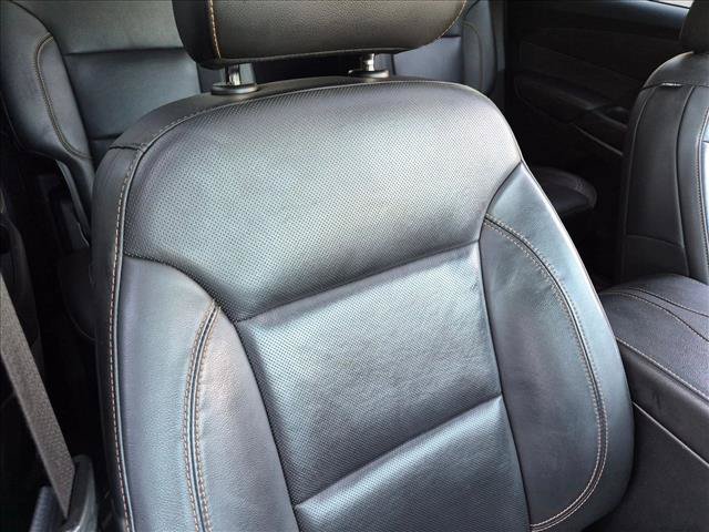 Used 2021 Chevrolet Traverse Premier w/ Redline Edition FWD image 22