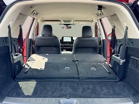 Certified 2024 Nissan Pathfinder SL FWD image 7