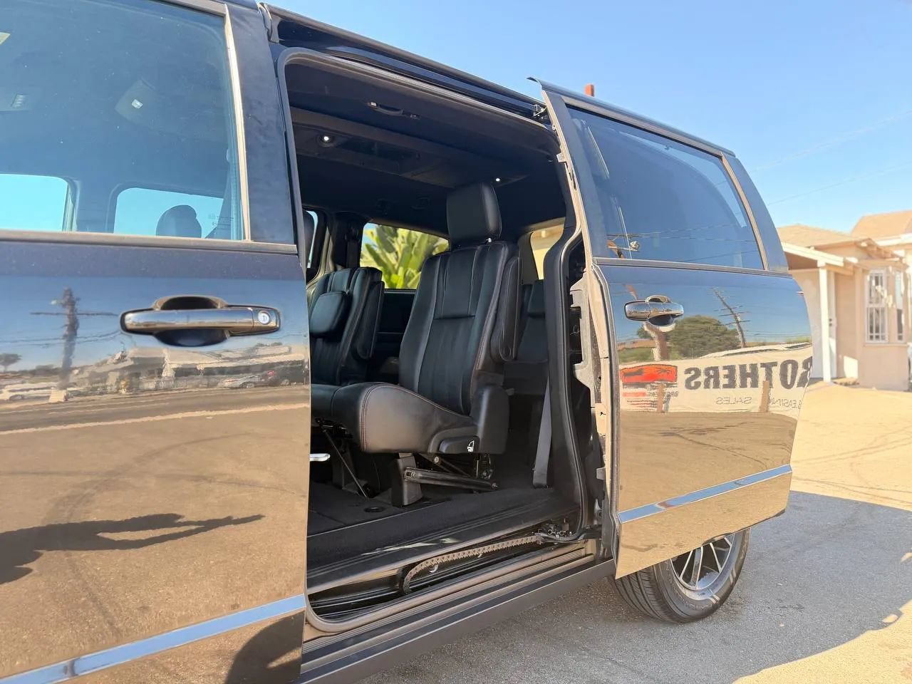 Used 2018 Dodge Grand Caravan GT FWD image 28