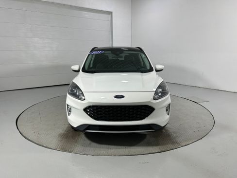 Used 2021 Ford Escape SEL w/ Technology Package AWD/4WD image 17