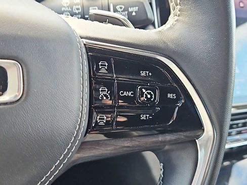 Used 2022 Jeep Grand Cherokee L Overland w/ Luxury Tech Group IV image 26