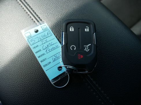 Used 2024 GMC Terrain SLT w/ Infotainment Package II AWD/4WD image 31