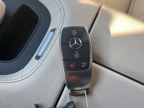 Used 2023 Mercedes-Benz GLE 350 4MATIC image 68