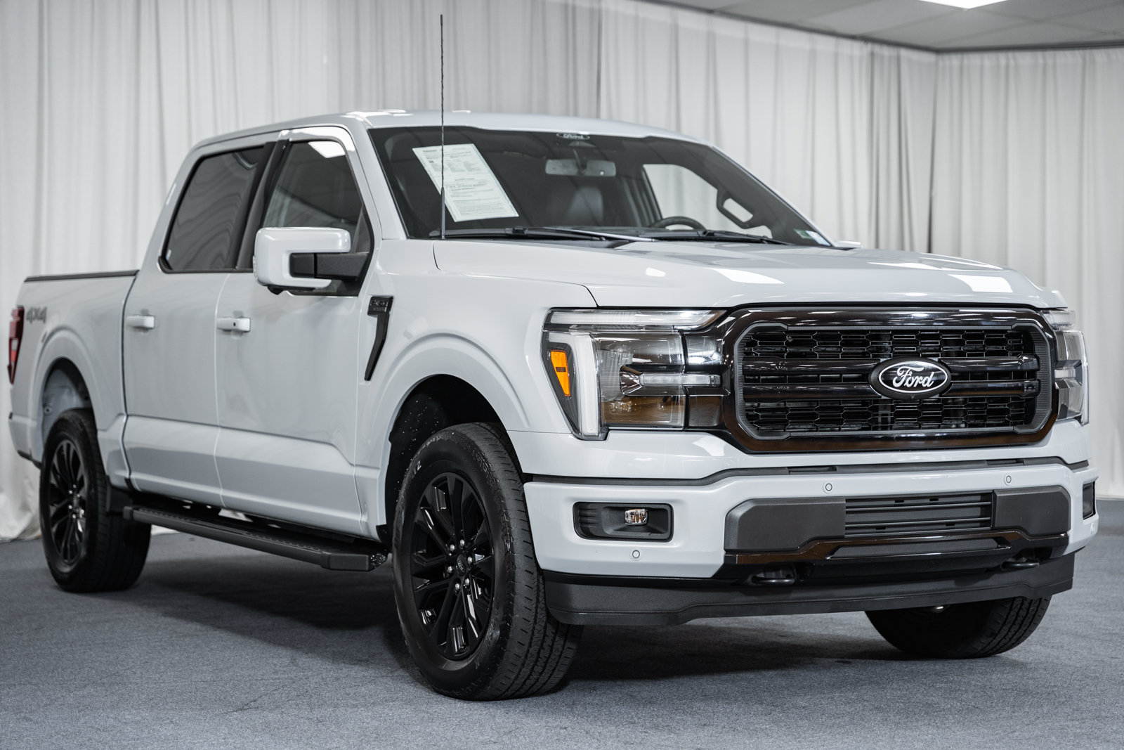 Used 2025 Ford F150 Lariat w/ Equipment Group 501A Mid AWD/4WD image 1