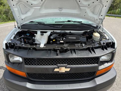 Used 2015 Chevrolet Express 2500 image 20