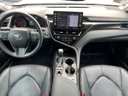 Used 2022 Toyota Camry XSE w/ Navigation Package FWD image 10