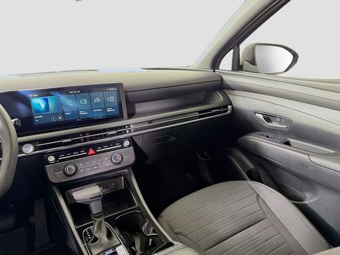 Used 2025 Hyundai Santa Cruz SE image 24