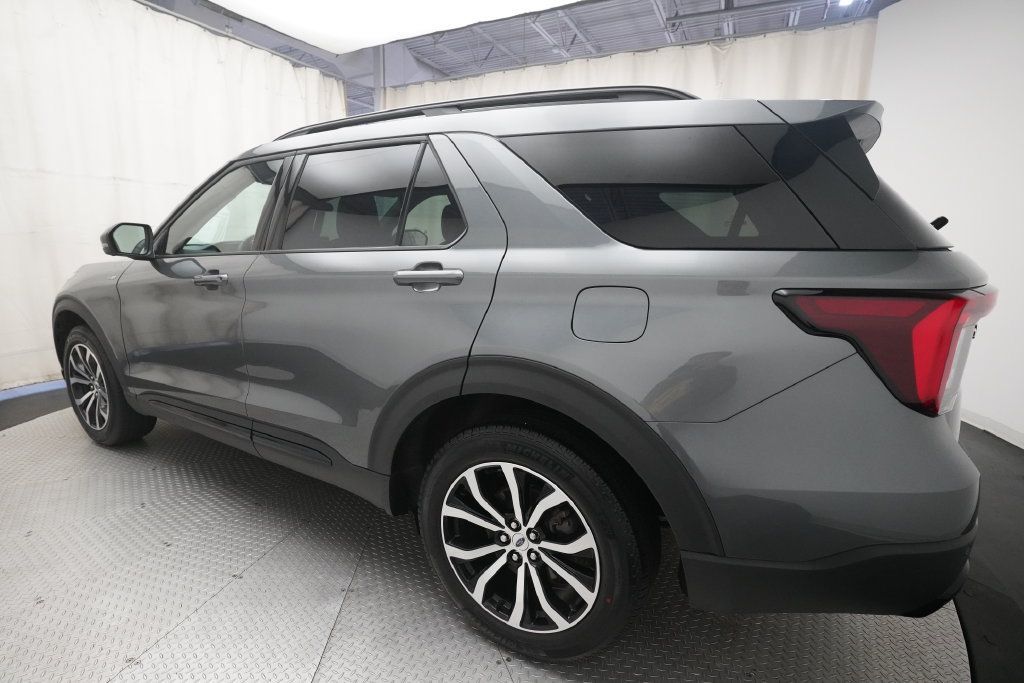 Used 2026 Ford Explorer ST-Line AWD/4WD image 35