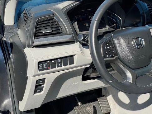 Used 2024 Honda Odyssey EX-L image 15