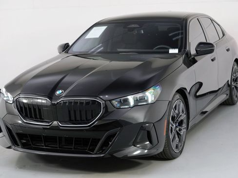 Used 2026 BMW 530i w/ M Sport Package image 52