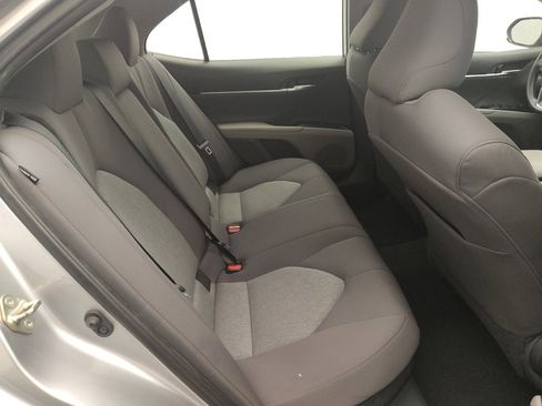 Used 2020 Toyota Camry LE image 19