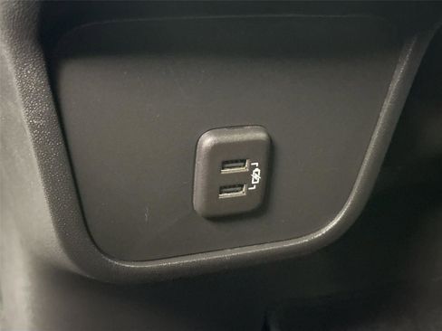 Used 2023 Chevrolet Equinox LT image 35