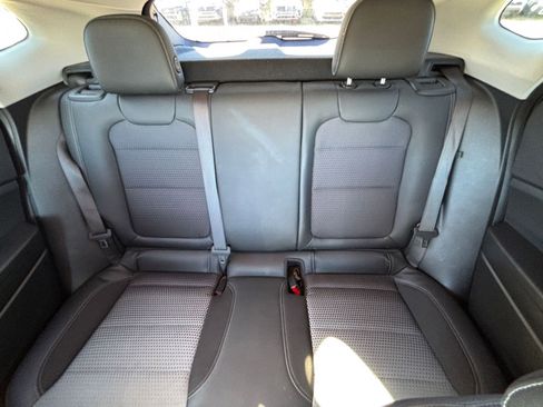 Used 2025 Chevrolet Trax LT image 38