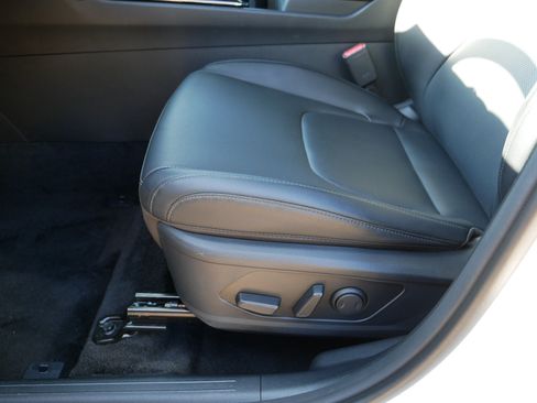 Certified 2024 Kia Sportage EX AWD/4WD image 20