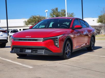 New 2025 Kia K4 LXS