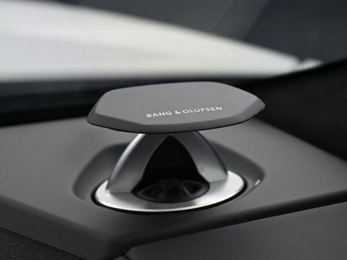 Used 2024 Lamborghini Urus S AWD/4WD image 32