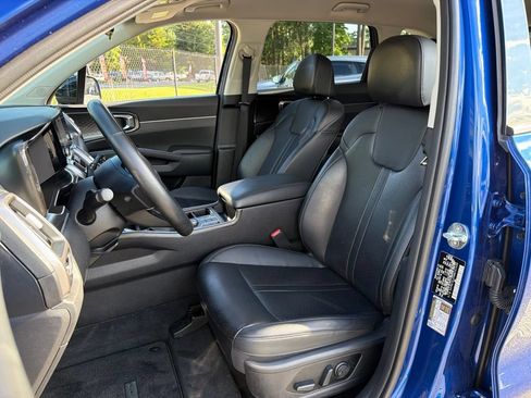 Certified 2022 Kia Sorento S FWD image 16