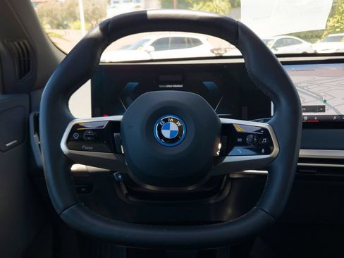 Used 2024 BMW iX xDrive50 AWD/4WD image 17