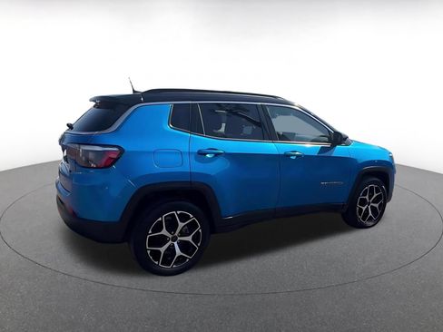 Used 2025 Jeep Compass Limited AWD/4WD image 14