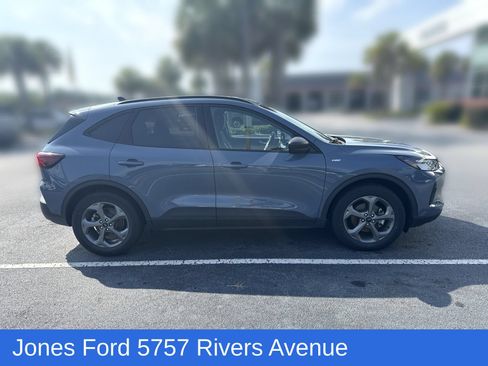 Certified 2025 Ford Escape ST-Line FWD image 3