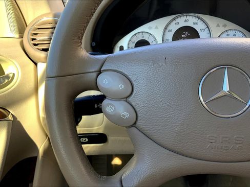 Used 2006 Mercedes-Benz CLK 500 Coupe image 22