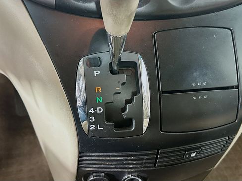 Used 2009 Toyota Sienna LE image 22