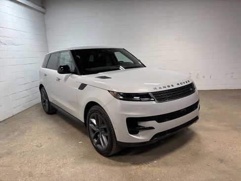 New 2026 Land Rover Range Rover Sport SE AWD/4WD image 4