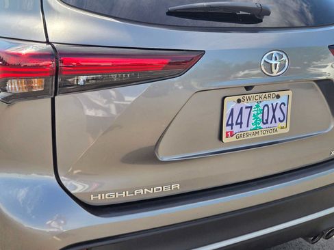 Certified 2026 Toyota Highlander XSE AWD/4WD image 15