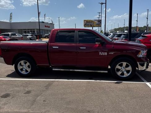 Used 2018 RAM 1500 Big Horn RWD image 3