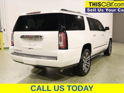 Used 2023 GMC Yukon Denali Ultimate AWD/4WD image 8