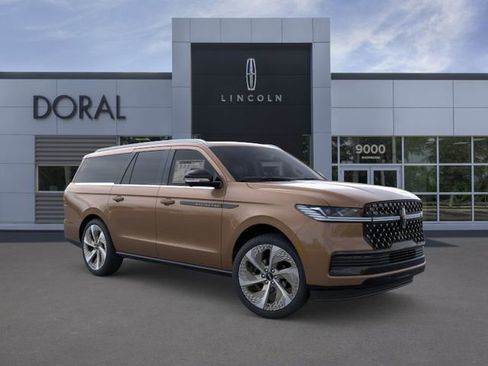 New 2026 Lincoln Navigator L Black Label AWD/4WD image 7