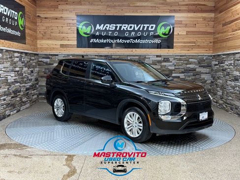 Used 2022 Mitsubishi Outlander ES AWD/4WD image 1
