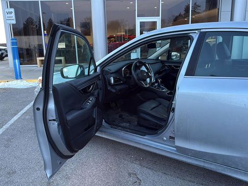 Used 2022 Subaru Legacy Limited w/ Popular Package #3 image 3