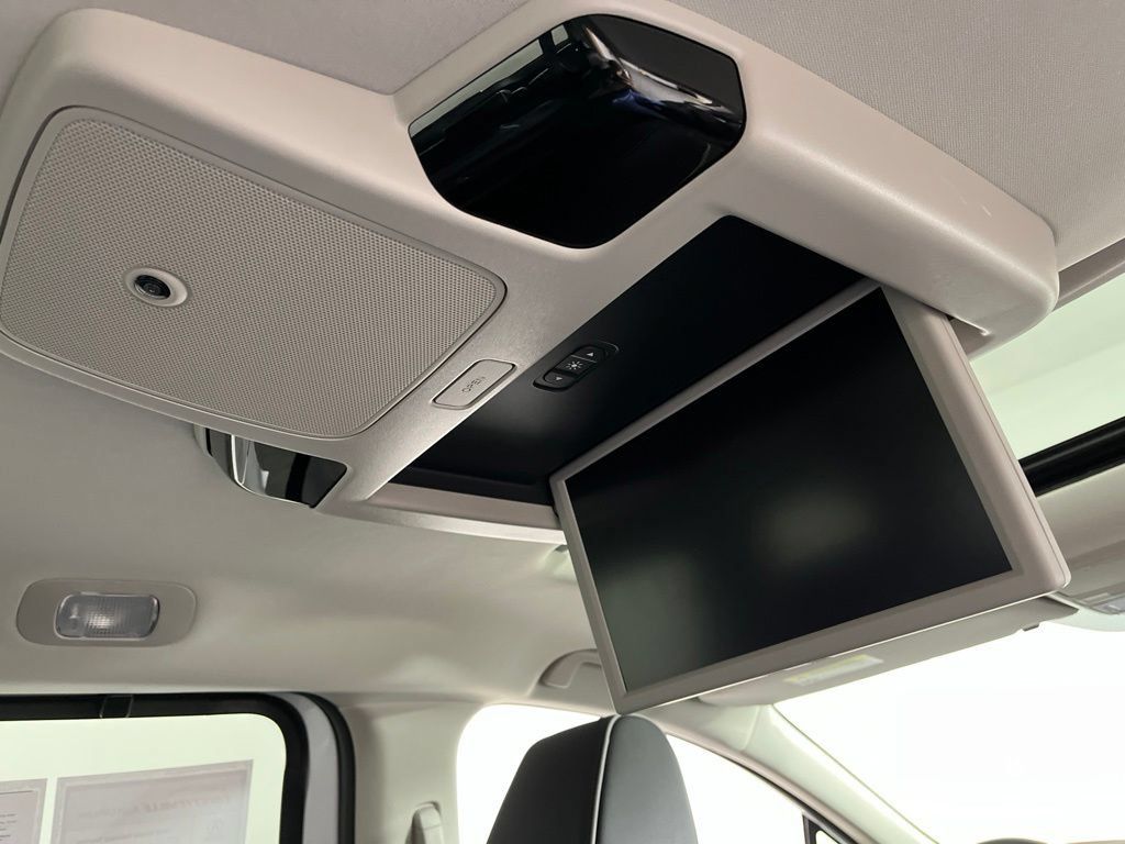 Certified 2026 Honda Odyssey Touring image 4