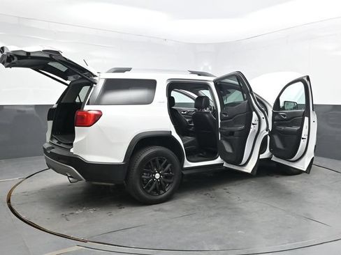 Used 2018 GMC Acadia SLT FWD image 60