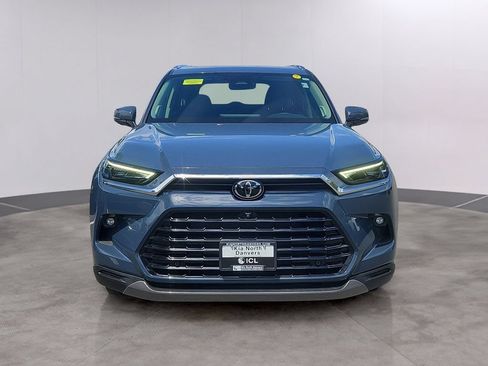 Used 2024 Toyota Grand Highlander AWD image 2