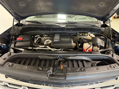 Used 2022 Chevrolet Silverado 1500 LTZ w/ LTZ Premium Package AWD/4WD image 12