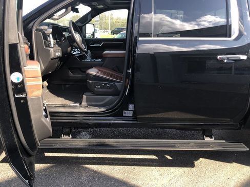 Used 2025 GMC Sierra 2500 Denali Ultimate AWD/4WD image 35
